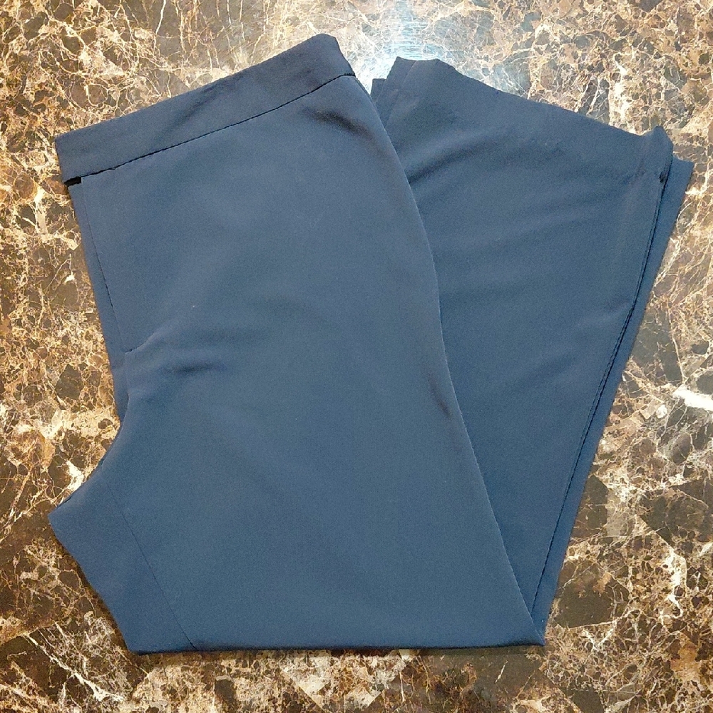 George Women's Size 18 Navy Sansabelt Closure Dress Pants with Back Pockets